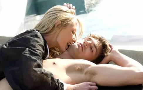 50部曾让影坛震惊的大尺度电影，你看过几部？