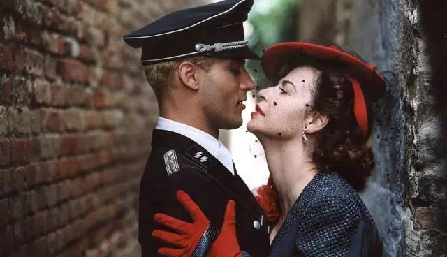 50部曾让影坛震惊的大尺度电影，你看过几部？