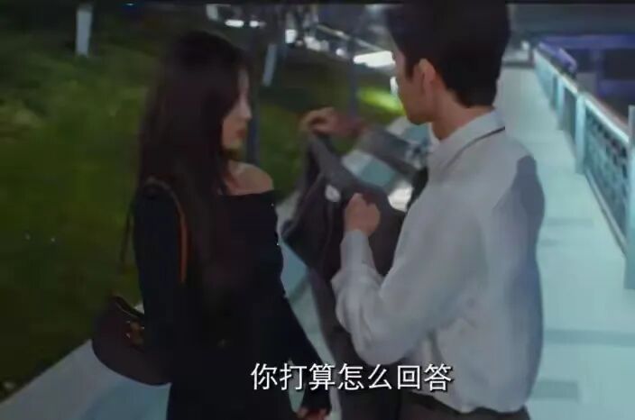  爆火开播！井柏然孙千新剧，职场挡酒名场面直接出圈