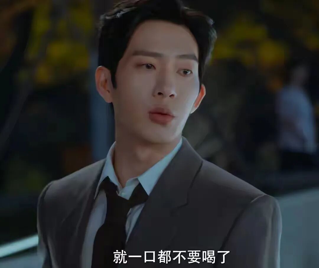  爆火开播！井柏然孙千新剧，职场挡酒名场面直接出圈